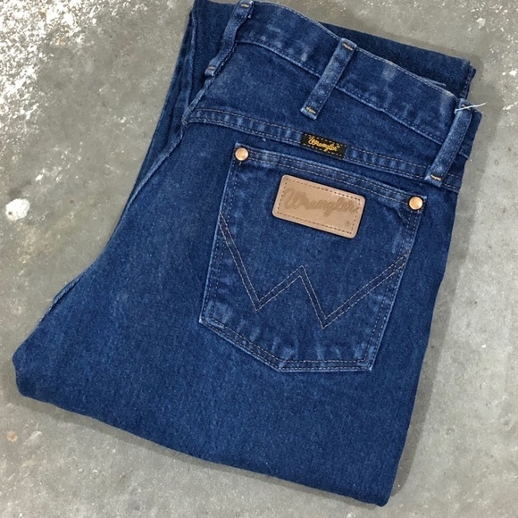 WRANGLER JEANS - SIZE 32 x 30 - 100% COTTON - DARK WASH - VERY HIGH RISE B17 - Picture 3 of 8